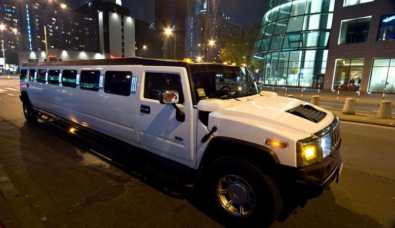 Wieczór panieński Praga - HUMMER